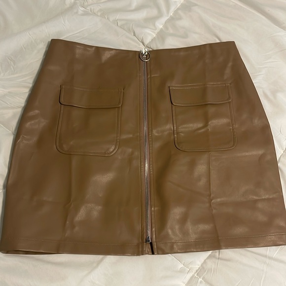 Women’s Skirt - Picture 1 of 2